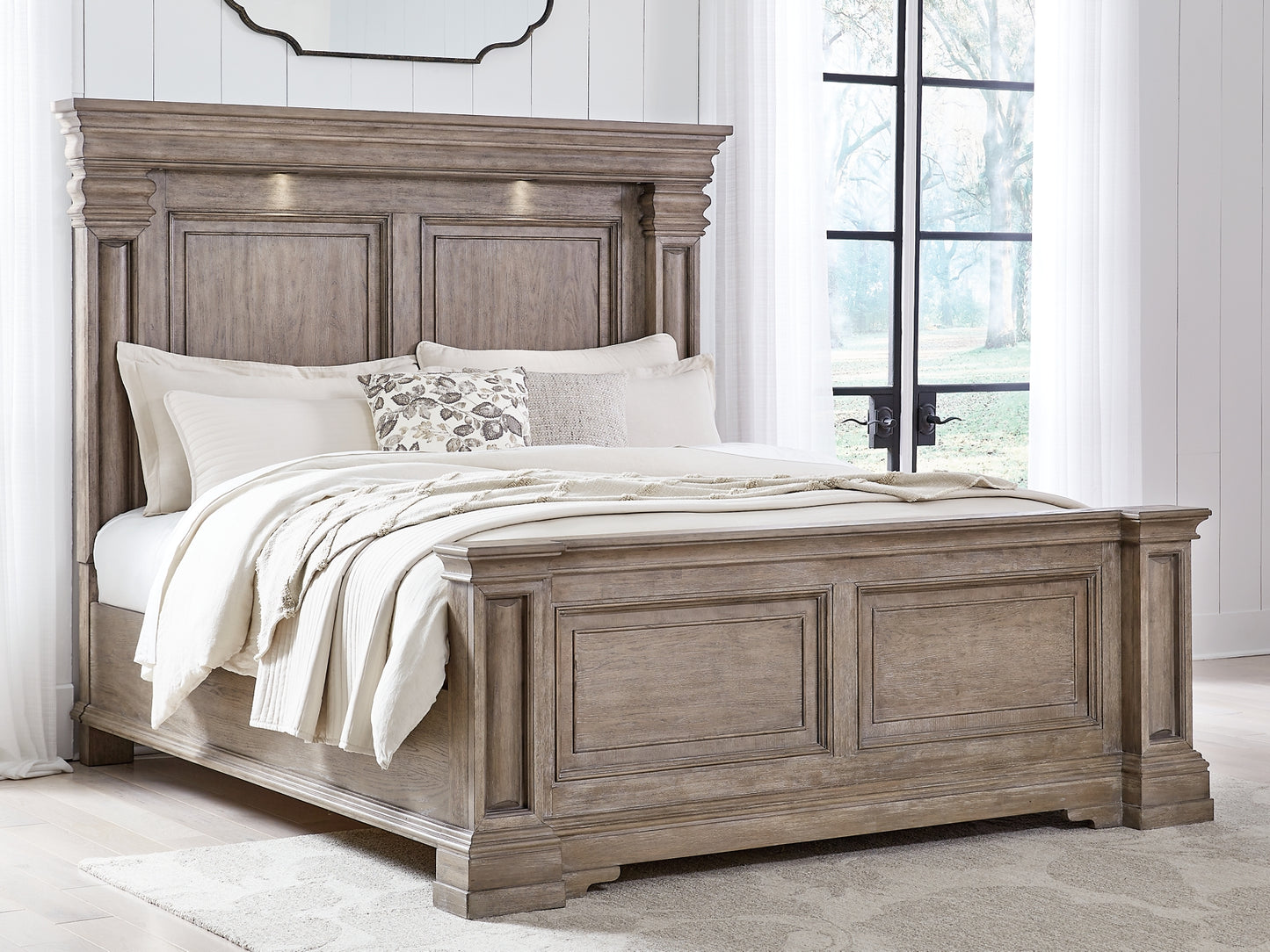 Blairhurst King Panel Bed with Mirrored Dresser